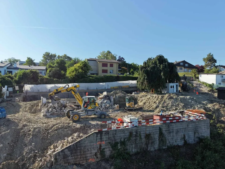 WOHNUNG MIT SEEBLICK!