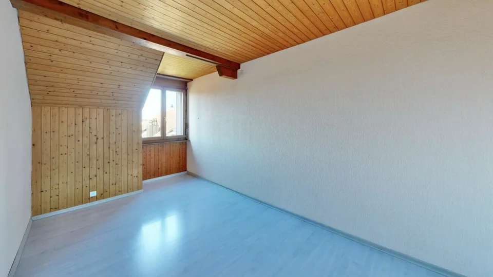 CHARMANTE 3.5-ZIMMER-MAISONETTE-WOHNUNG - Inklusive Tiefgaragenplatz