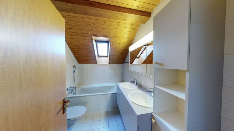 CHARMANTE 3.5-ZIMMER-MAISONETTE-WOHNUNG - Inklusive Tiefgaragenplatz