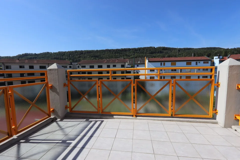 Appartement en attique de 4,5 pièces avec 147 m² d'espace de terrasse