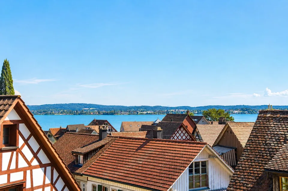 Investieren, wo Lebensqualität zählt  Vollvermietetes MFH in Seenähe