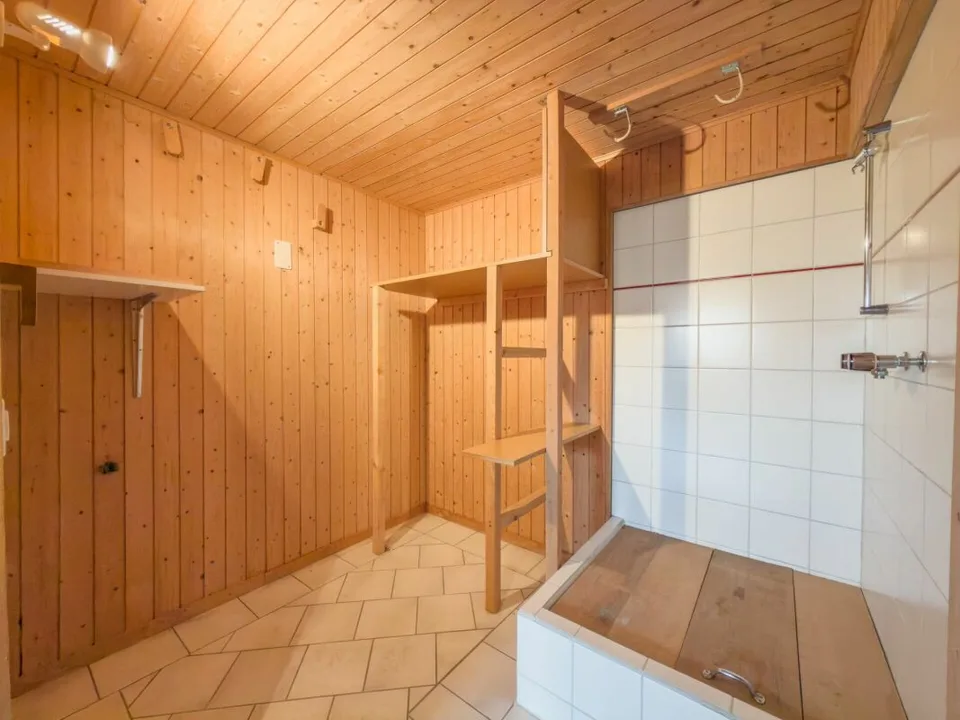 Maison mitoyenne charmante et spacieuse dans un emplacement bien entretenu
