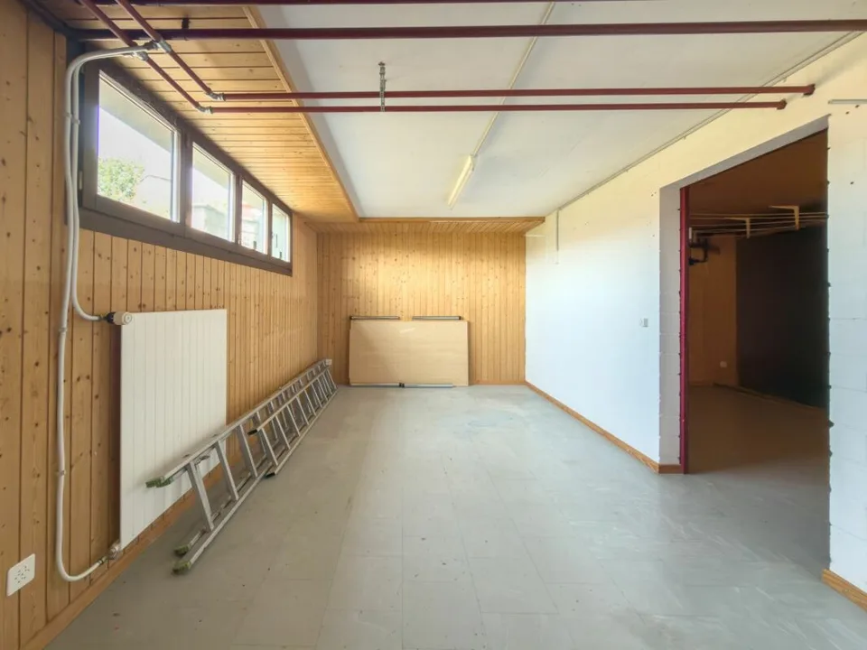 Maison mitoyenne charmante et spacieuse dans un emplacement bien entretenu