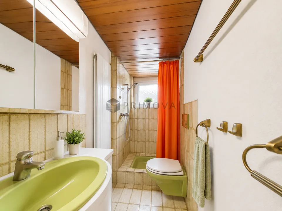 Maison de rang de 5,5 pièces conviviale pour les familles avec beaucoup d'espace et extérieur ensoleillé