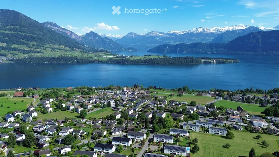 Charmant maison de famille de 7,5 pièces avec potentiel de développement à Meggen, Lucerne
