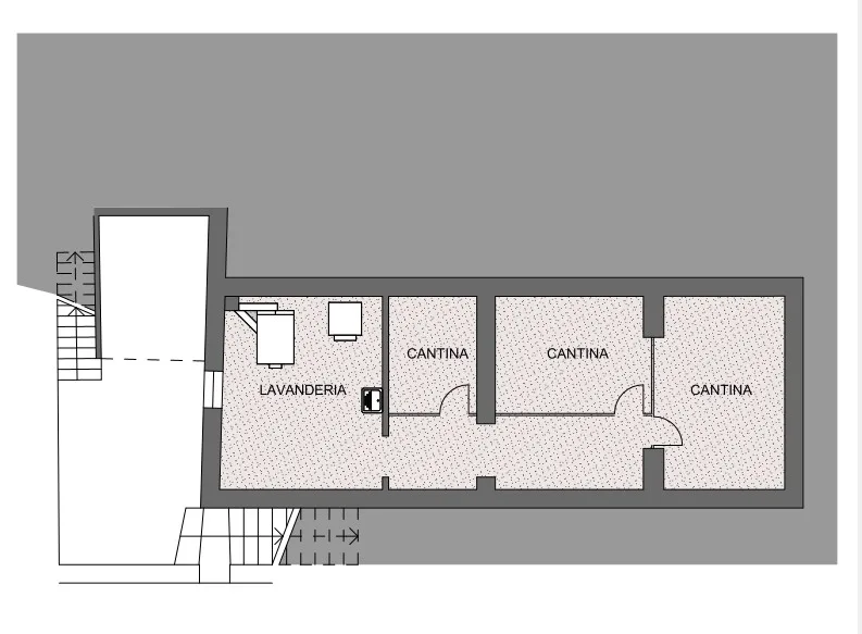 Casa con tre appartamenti immersa nel verde