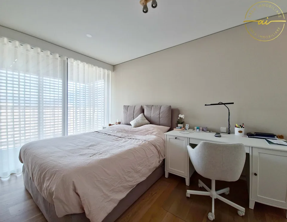 Elegantes 3.5-Zimmer-Apartment mit Terrasse und teilweisem Seeblick in Paradiso