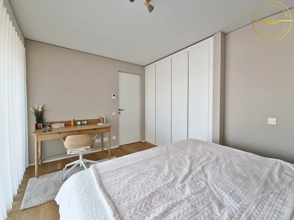 Elegantes 3.5-Zimmer-Apartment mit Terrasse und teilweisem Seeblick in Paradiso