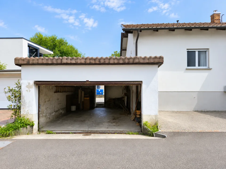 Große Villa mit 8 Zimmern und privatem Garten in Coldrerio