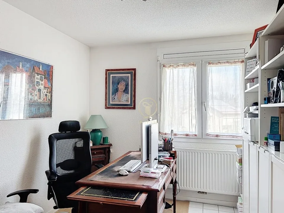 A 5 MIN DE MEZIERES - magnifique villa individuelle lumineuse sur 2 niveaux, avec 5 chambres