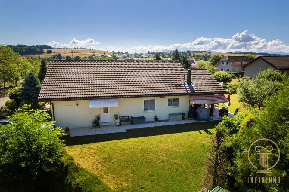 A 5 MIN DE MEZIERES - magnifique villa individuelle lumineuse sur 2 niveaux, avec 5 chambres