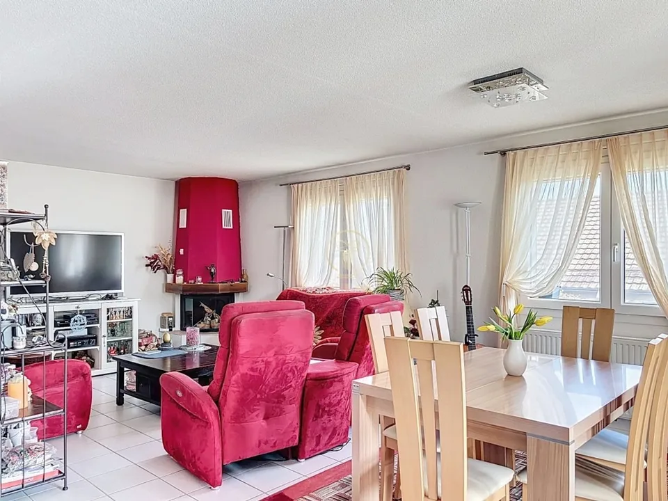 A 5 MIN DE MEZIERES - magnifique villa individuelle lumineuse sur 2 niveaux, avec 5 chambres