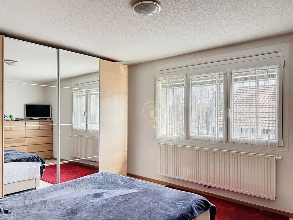 A 5 MIN DE MEZIERES - magnifique villa individuelle lumineuse sur 2 niveaux, avec 5 chambres