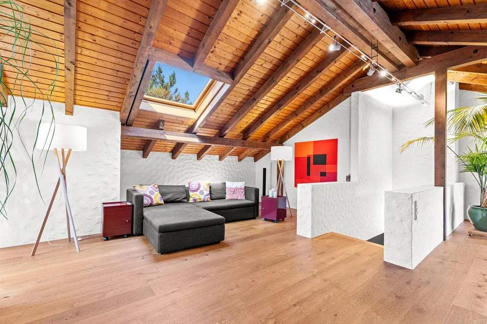 Tout sauf ordinaire ! 5,5 pièces maisonnette appartement de rêve