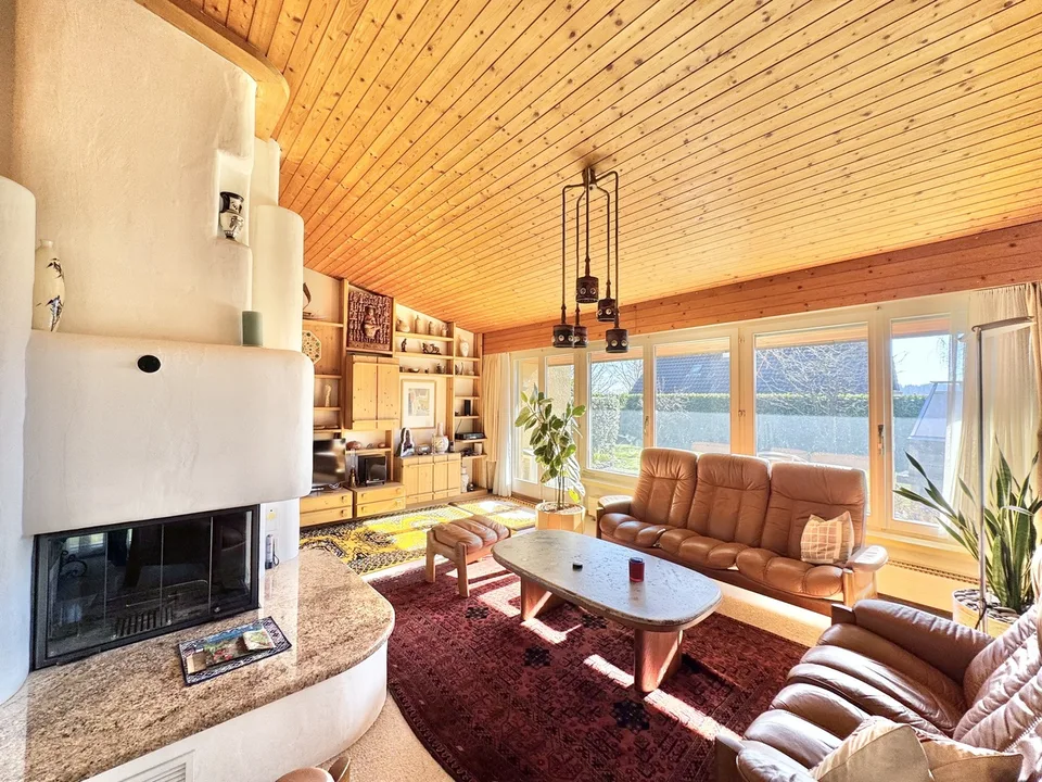 6.5 Zimmer Bungalow - sonnig, grosser Garten