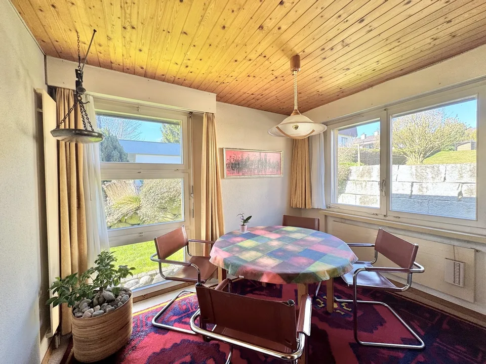6.5 Zimmer Bungalow - sonnig, grosser Garten