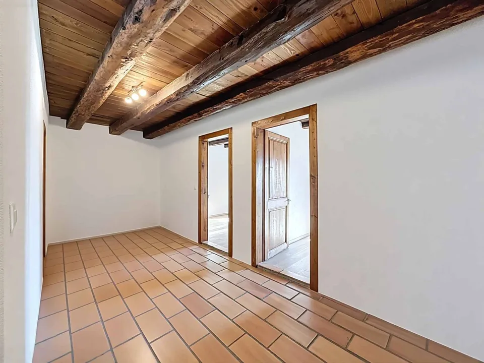 Beautiful village house renovated with charm, volumes and view of the Alps