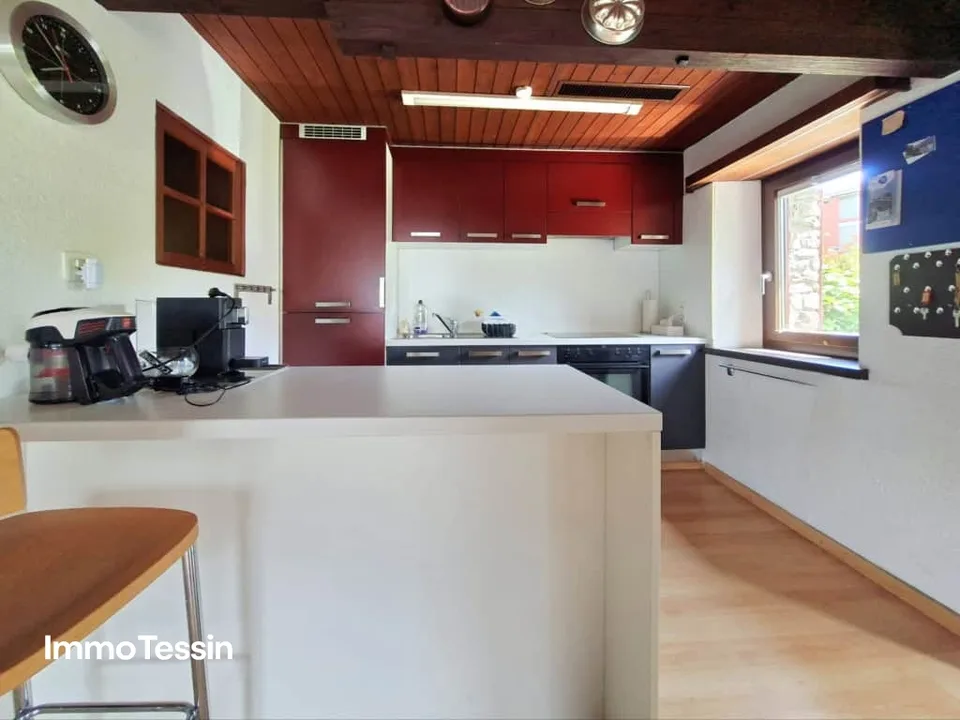 Wunderschönes und typisches Tessiner Haus vollständig renoviert und an sehr guter Lage mit grossem Grundstück