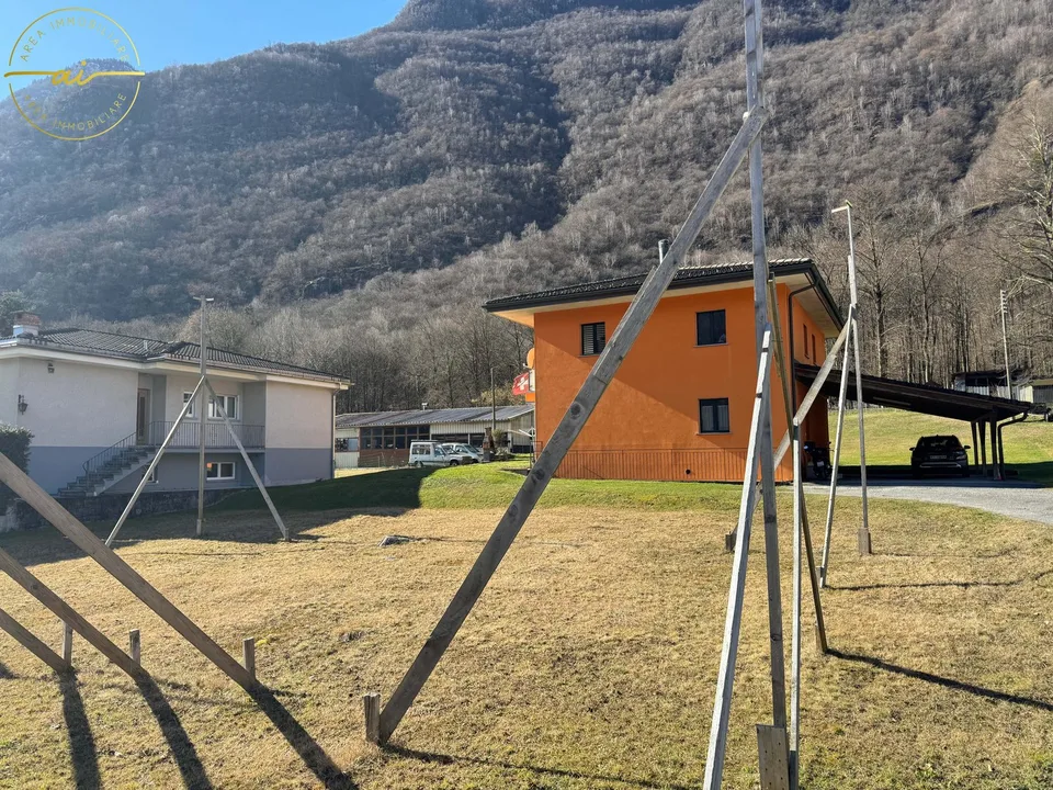 VILLETTA BIFAMILIARE IN COSTRUZIONE A PROSITO