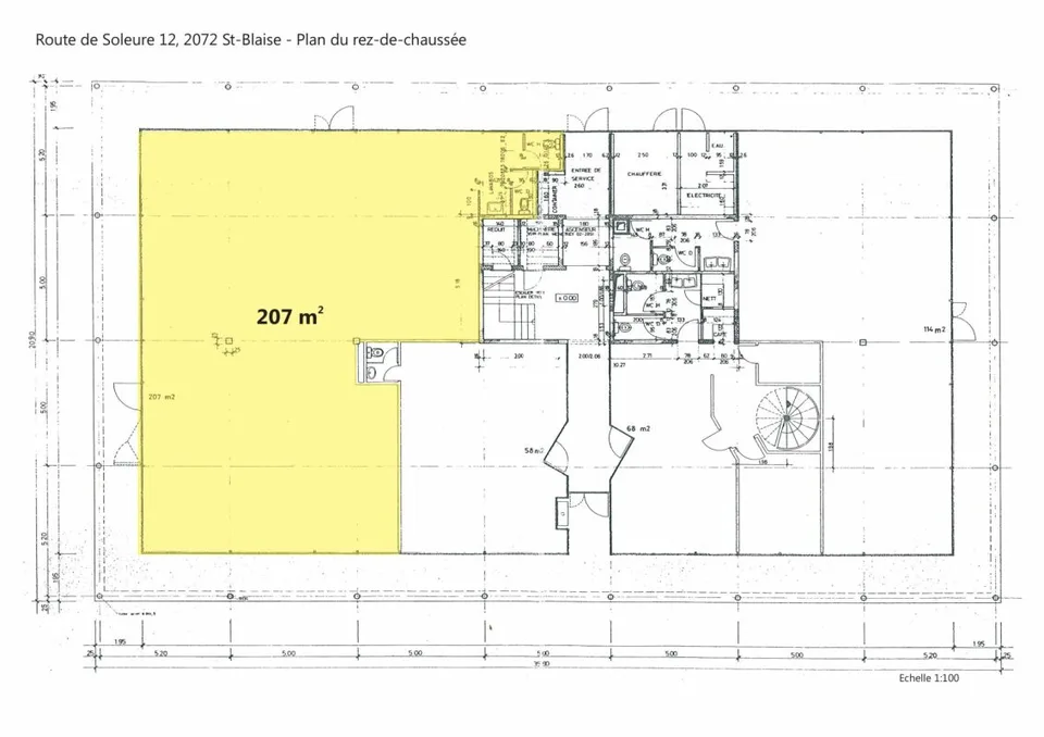 St-Blaise, Verkaufsfläche im Erdgeschoss von 207 m2, Parkplätze