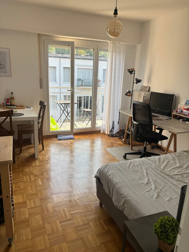 Charmantes Studio mit Balkon im 4. Stock in Lausanne