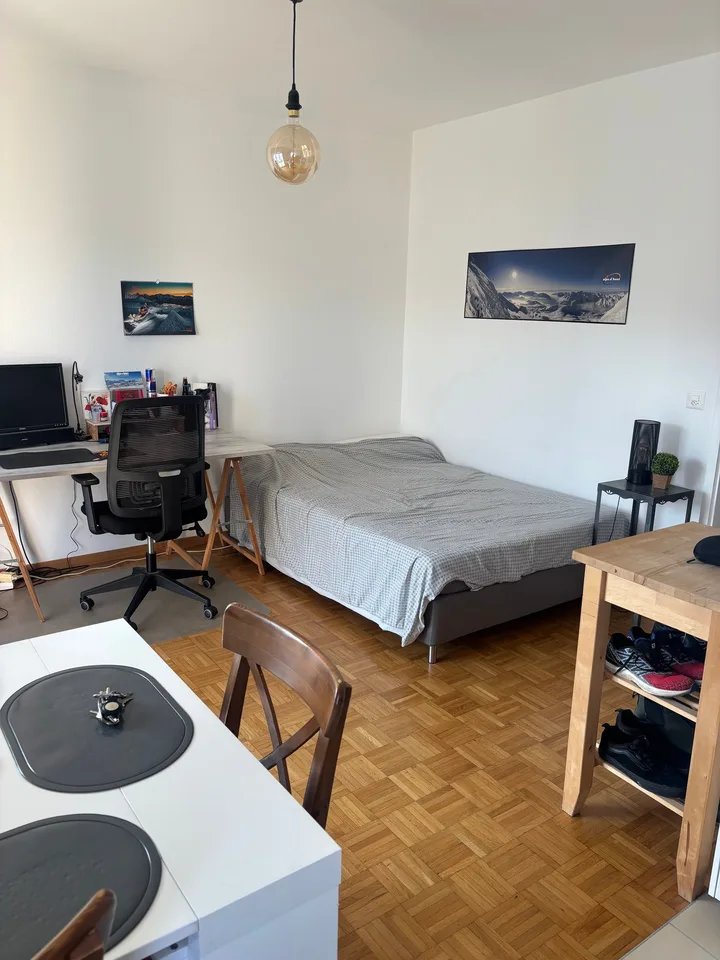 Charmantes Studio mit Balkon im 4. Stock in Lausanne