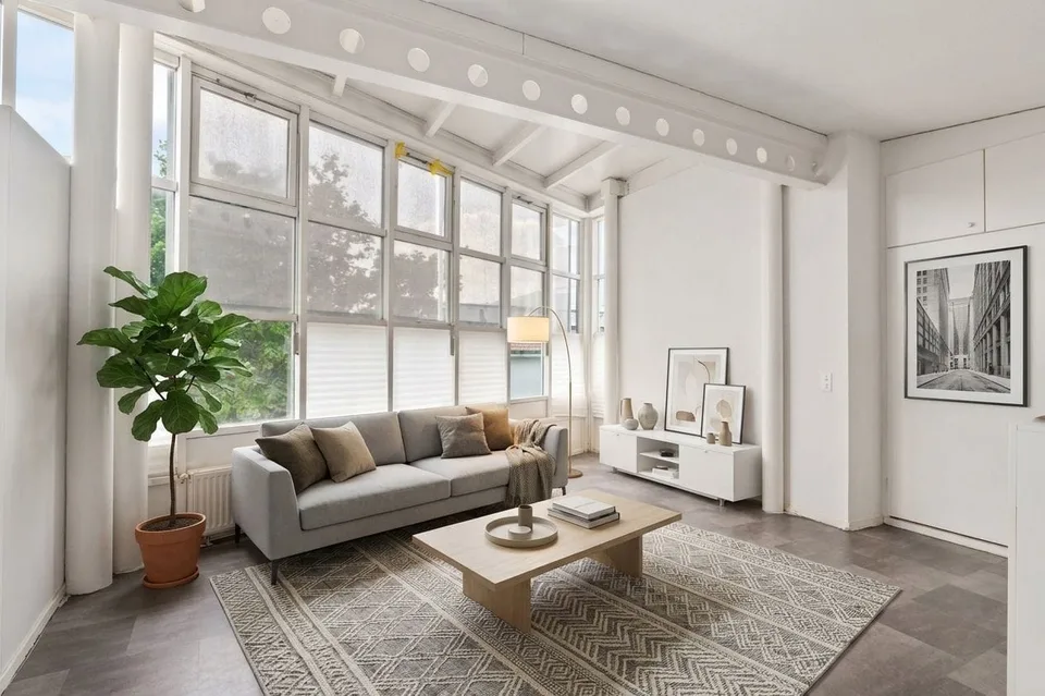 Single-family house with 6 rooms and 4-room apartment in a preferred residential area
