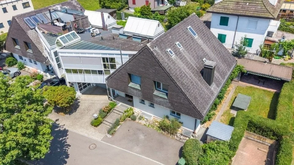 EFH 6 Zimmer und 4 Zimmer Einliegerwohnung an bevorzugter Wohnlage
