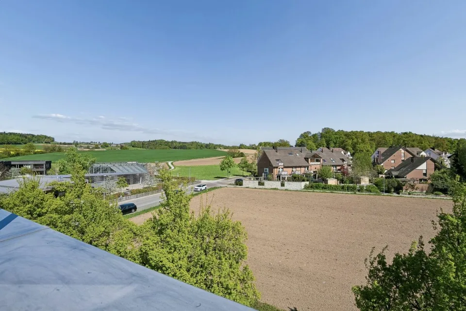 Living with a view - above the roofs of Kloten, exciting all year round