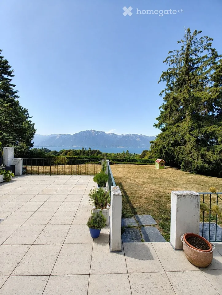 Zweizimmerwohnung 76 m², Terrasse, Blick auf den St-Légier-See