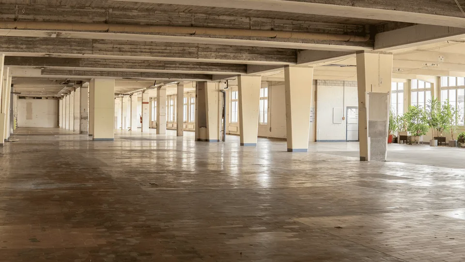 Industrielle Gewerbefläche zur Miete in Zofingen – sofort verfügbar