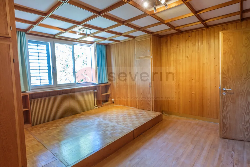 LIEBEN SIE DAS BESONDERE - 8.5 ZIMMER VILLA-180M2 - 1200M2 GRUNDSTÜCK