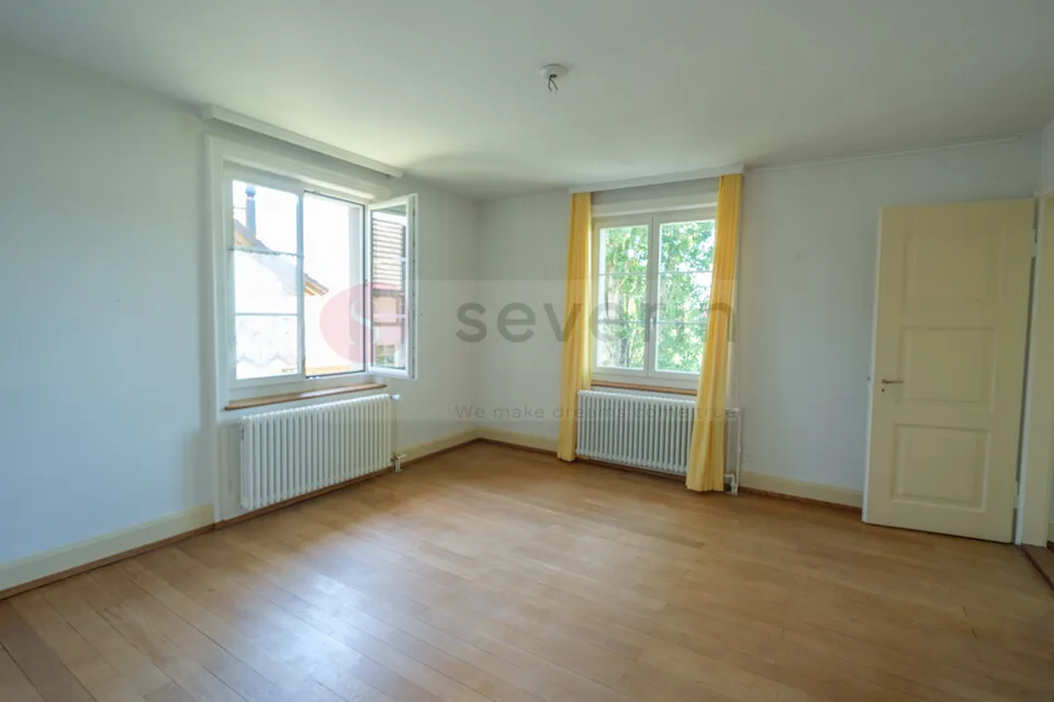 LIEBEN SIE DAS BESONDERE - 8.5 ZIMMER VILLA-180M2 - 1200M2 GRUNDSTÜCK