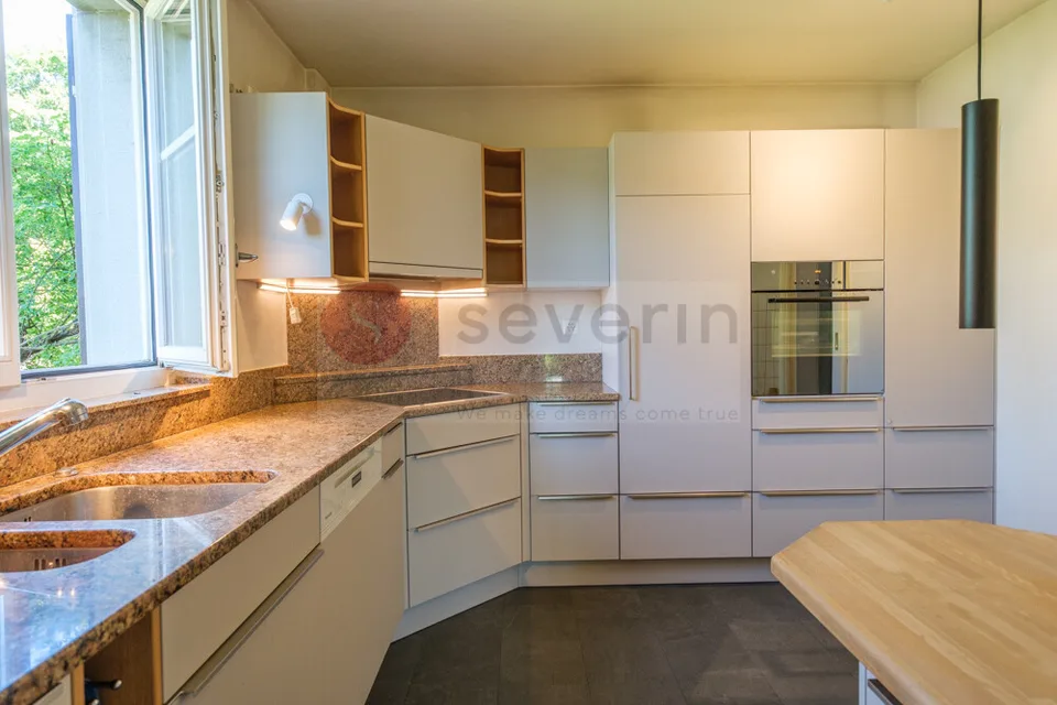 LIEBEN SIE DAS BESONDERE - 8.5 ZIMMER VILLA-180M2 - 1200M2 GRUNDSTÜCK