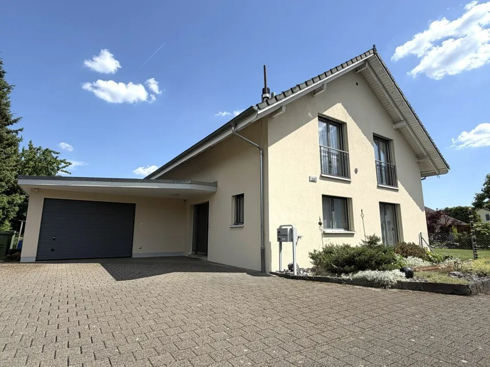 Gepflegtes 5 1/2 Zimmer Einfamilienhaus an bester Lage zu verkaufen
