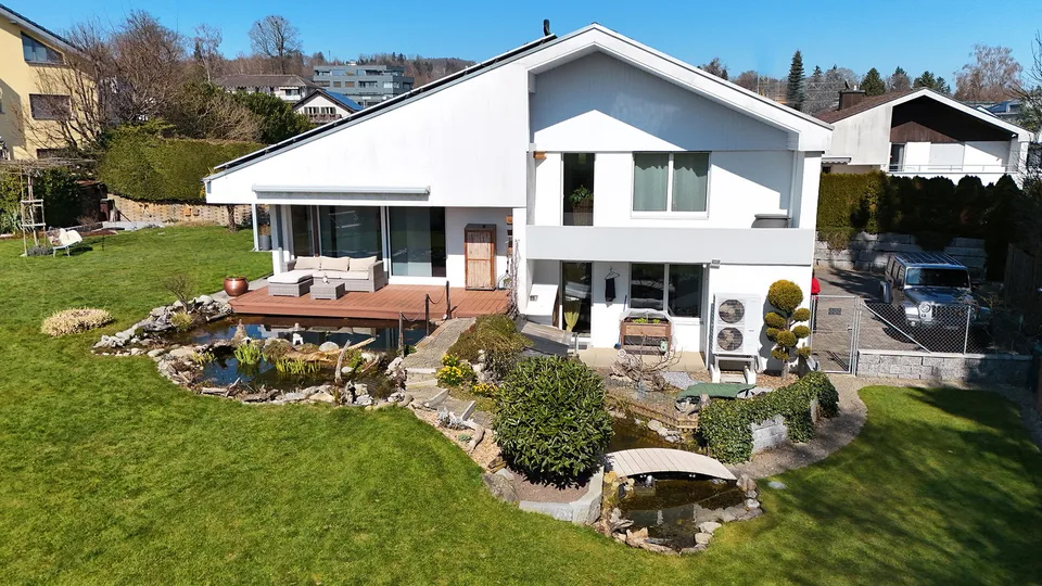 Freistehendes EFH mit Gartenparadies und Potenzial