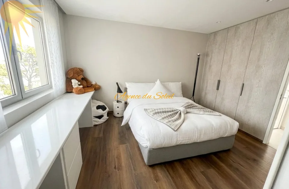 Luxueux appartement de 5.5 pièces en plein centre de la station et en bordure directe du golf !