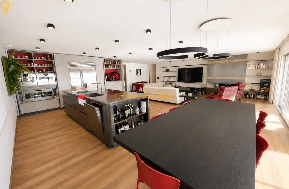 Luxueux appartement de 5.5 pièces en plein centre de la station et en bordure directe du golf !