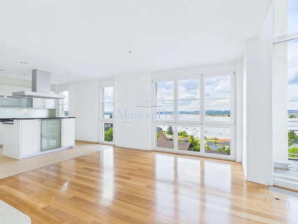 Appartement maisonnette rare, vue sur le lac unique, 2 terrasses et 170m2 d'espace de vie