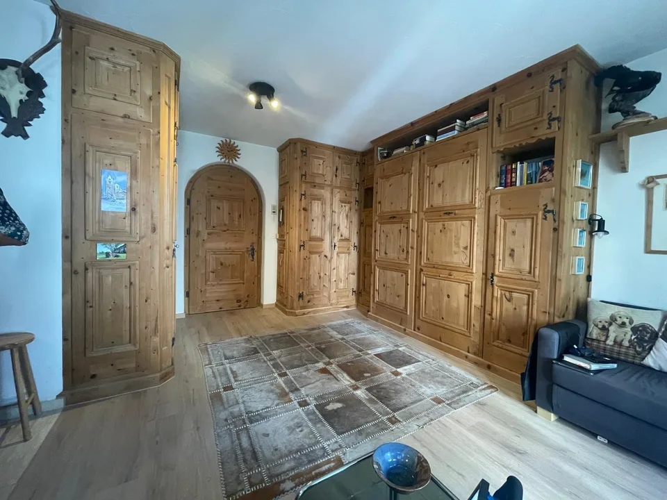 In Celerina an absolut ruhiger Lage heimeliges 1-Zimmer-Appartement zu verkaufen