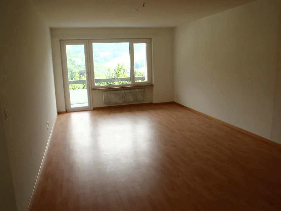 Charmante 3.5-Zimmer-Wohnung mit Bergblick in Sonceboz-Sombeval