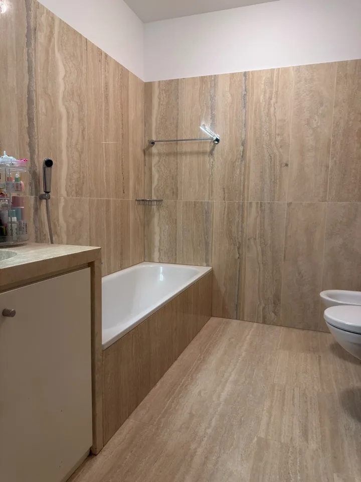 Bright 3-room apartment with balcony in Losone