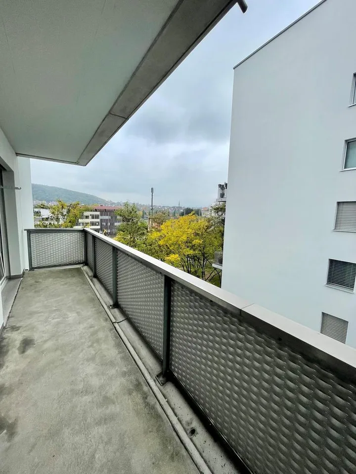 5.5 Room Maisonette Apartment in the Heart of Oerlikon