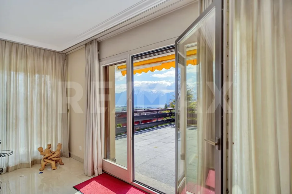 En exclusivité, villa d'exception de 7 pièces dans un écrin de paix sur les hauteurs de Vevey