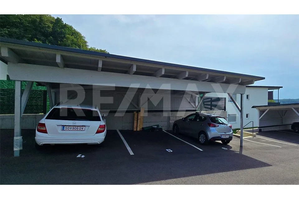 Newly valued multi-family house with 4 apartments and interesting returns in the Tuscany of Austria