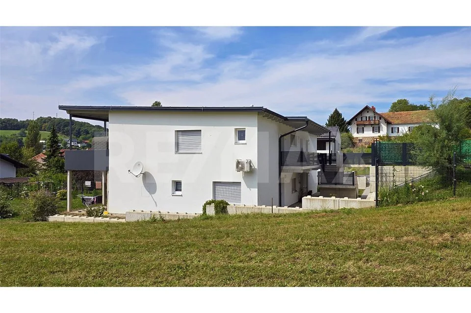 Newly valued multi-family house with 4 apartments and interesting returns in the Tuscany of Austria