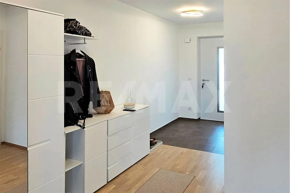 Newly valued multi-family house with 4 apartments and interesting returns in the Tuscany of Austria