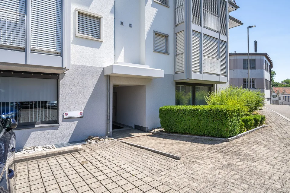 Espace polyvalent avec potentiel pour un appartement attractif