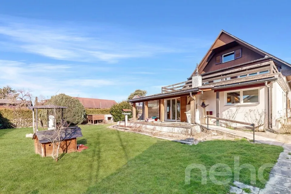 Villa individuelle rénovée avec rooftop et vue dégagée