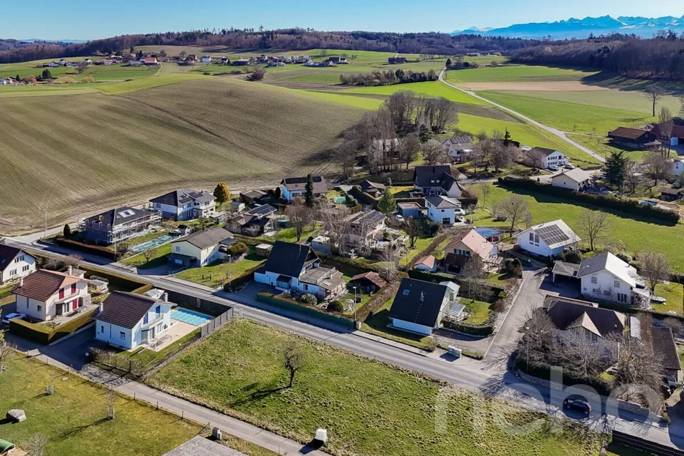 Villa individuelle rénovée avec rooftop et vue dégagée